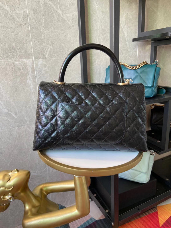  spacious purse view 8