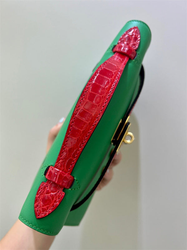Interior view of structured premium bag