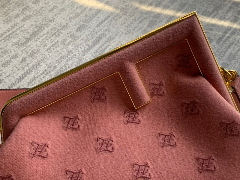 Ziva's Charm handbag – interior view (26cm*9.5cm*18cm)