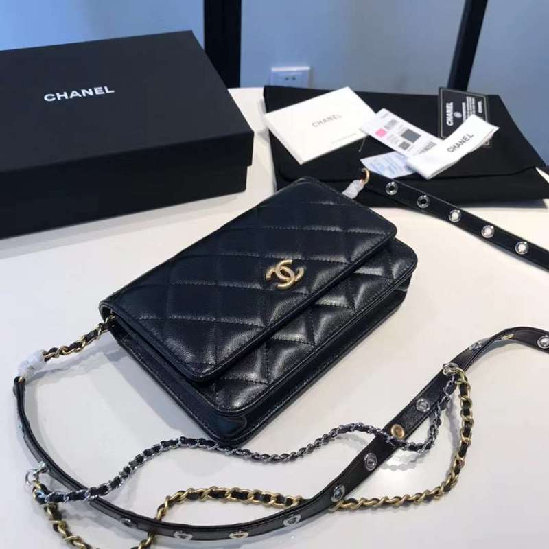 Zivas Charm Everyday Sophistication Luxury Handbag (Premium Everyday Carry) – Close-Up Detail