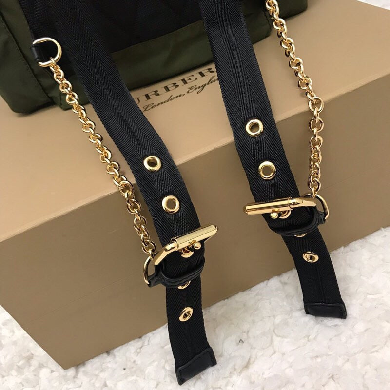 Ziva's Charm handbag – carry view (one versatile size)