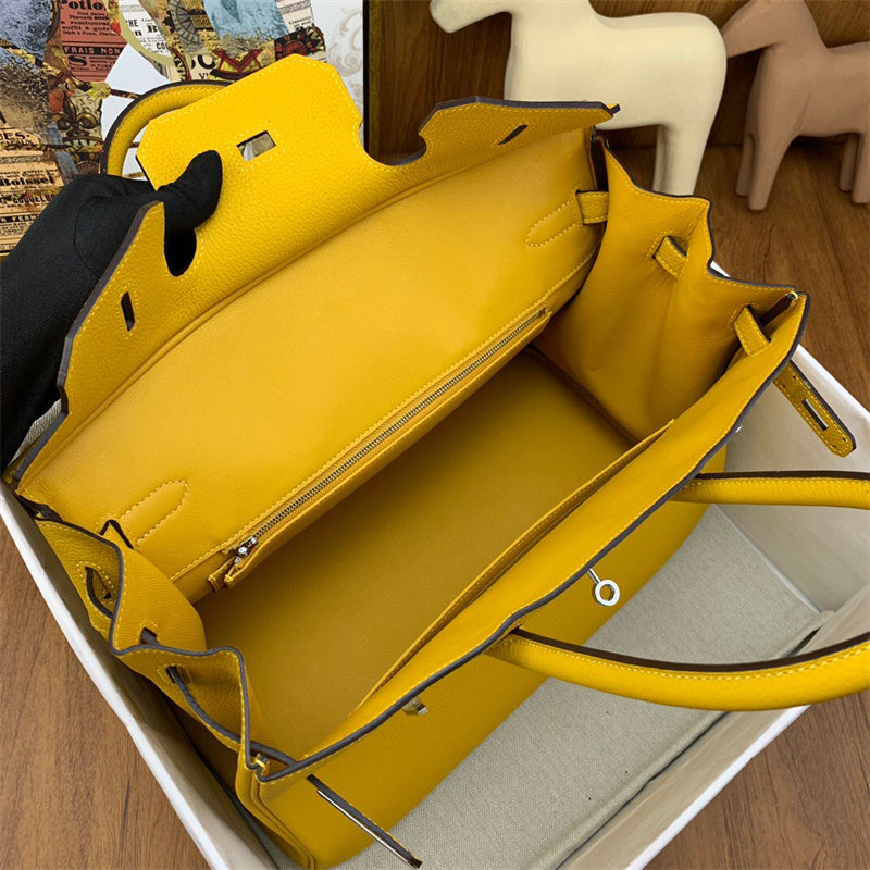  elegant everyday bag styled with outfit 18