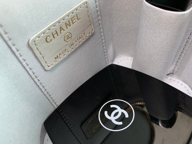  handbag, compact everyday style, image 7