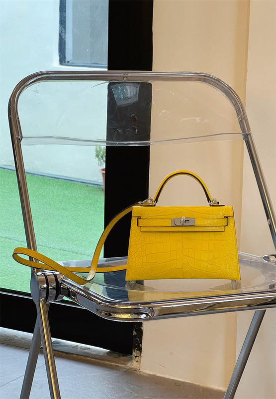 carryall bag interior and compartment view
