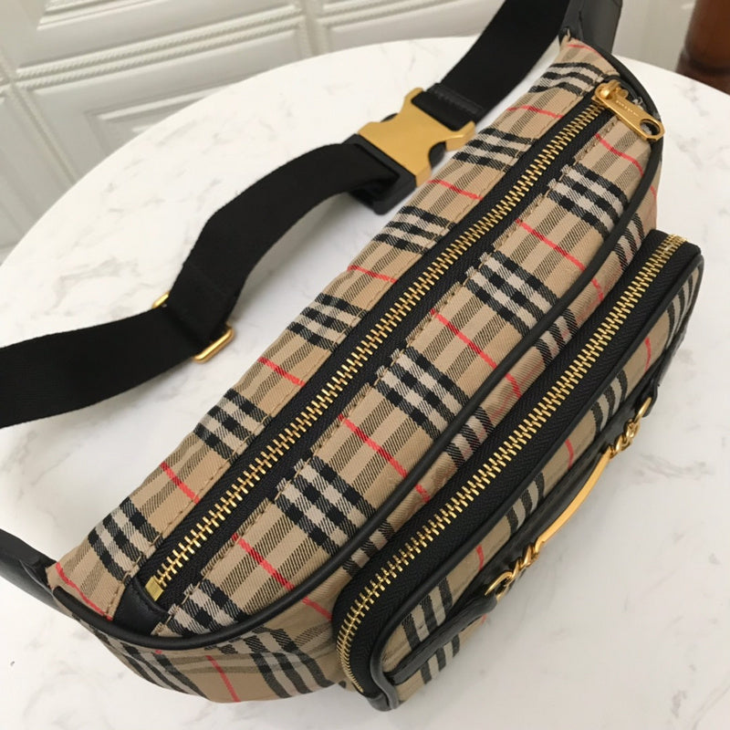 Ziva's Charm handbag – close-up view (one versatile size)