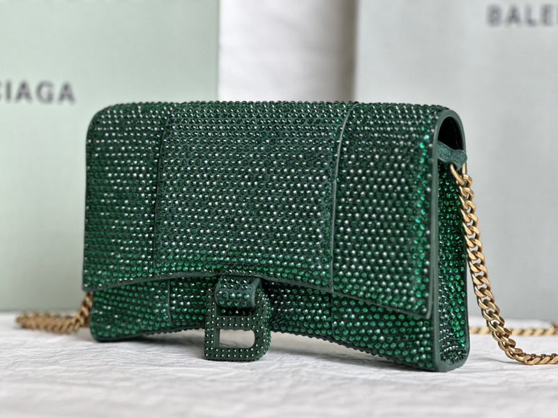 Zivas Charm Refined Structure Statement Handbag (Everyday Luxury Essential) – Styled Look