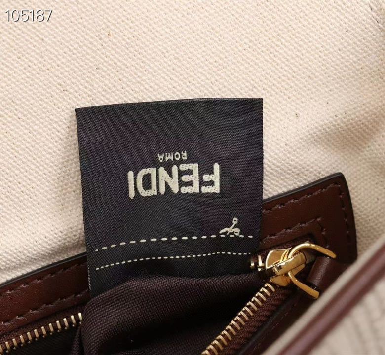 Ziva's Charm handbag – detail view (Standard Size)