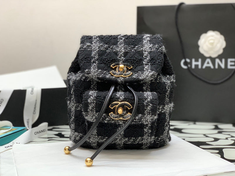 Zivas Charm Effortless Elegance Designer Handbag (Modern Wardrobe Staple) – Interior View
