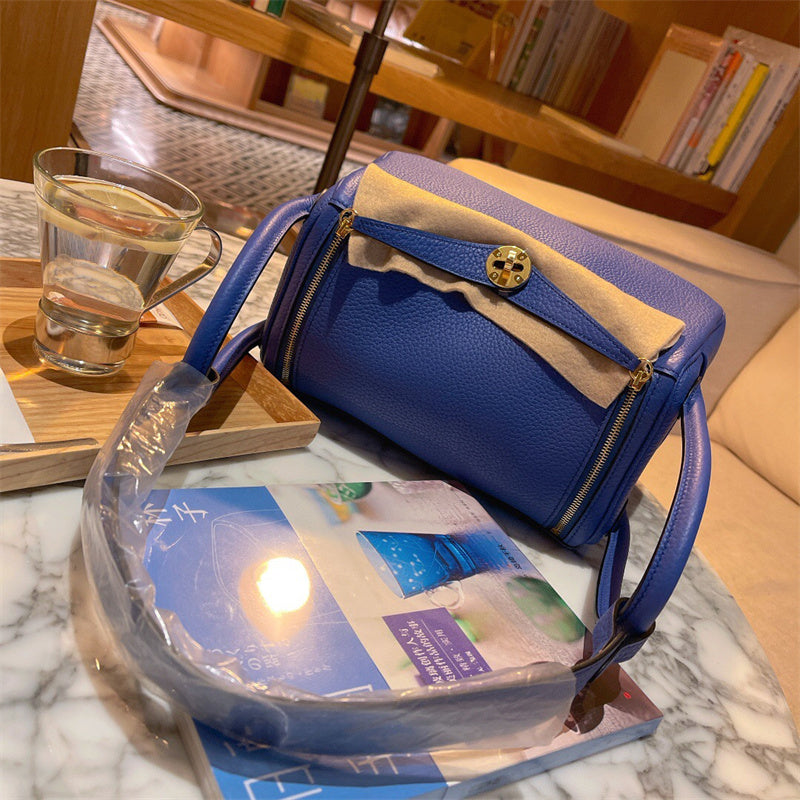  Everyday tote bag front view 13