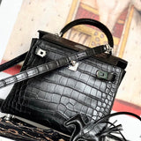  structured bag close-up of hardware and finish 23