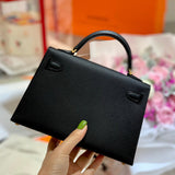  Minimalist shoulder bag carried on shoulder