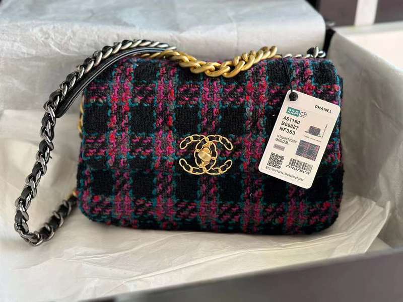 Zivas Charm Refined Everyday Style Everyday Handbag (Designer-Inspired Craftsmanship) – Close-Up Detail