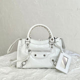 Zivas Charm Signature Style Statement Handbag (Elevated Daily Companion) – Lifestyle Shot