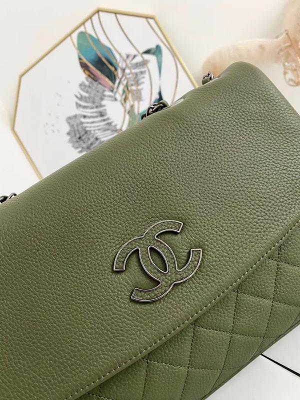 Zivas Charm Streamlined Design Fashion Handbag (Everyday Luxury Essential) – Detail View