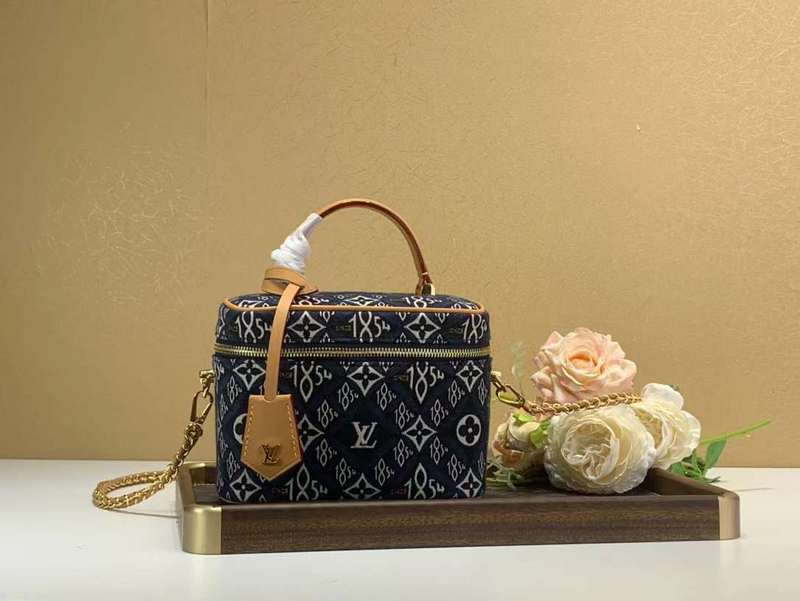 Front view of sleek statement women's handbag – women's statement bag