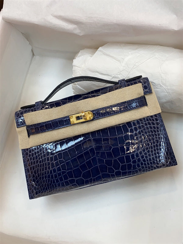  Polished carryall bag front view 37