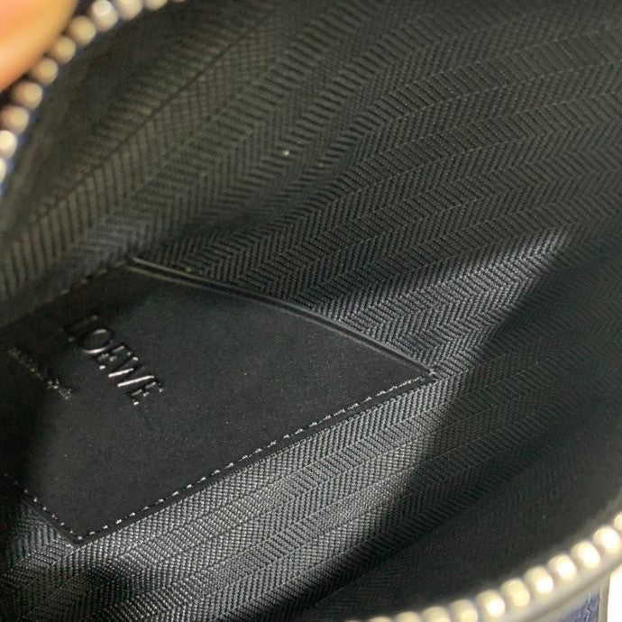 Ziva's Charm handbag – product shot (22cm*6.5cm*13cm)