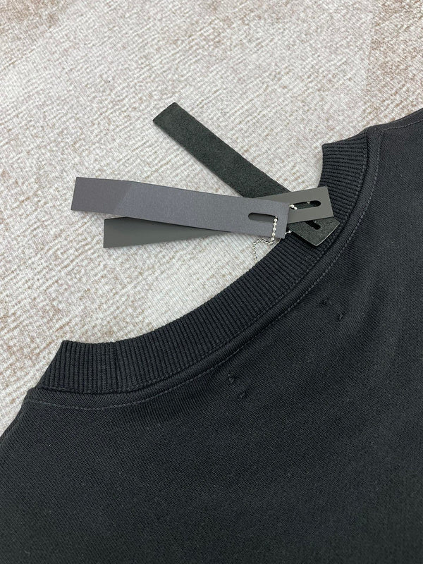 Styling view of Amiri luxury piece style No.062