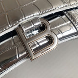 Zivas Charm Refined Structure Statement Handbag (Statement-Ready Design) – Close-Up Detail