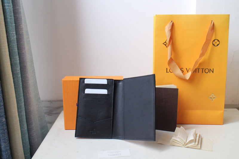 Styled lifestyle shot of refined sleek women's handbag – women's premium purse