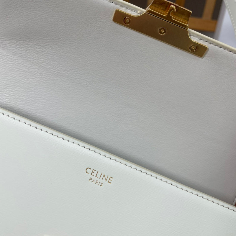 Interior view of classic premium women's handbag – women's everyday handbag