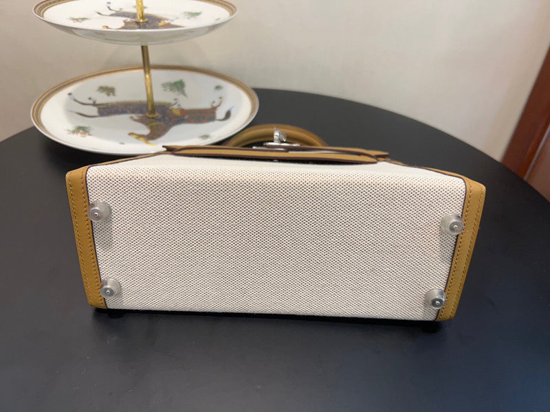 Interior view of timeless premium bag