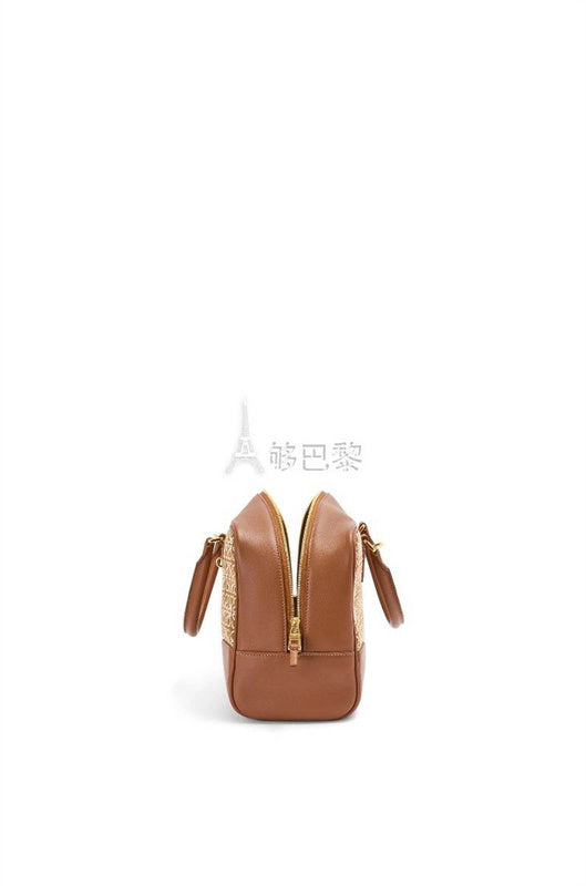  shopper bag interior and compartment view 15