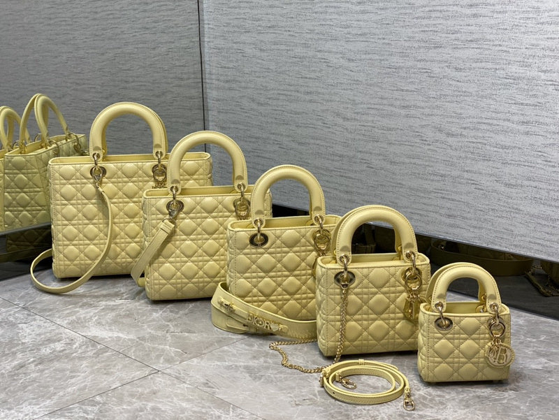 Front view of everyday-luxe classic women's handbag – women's premium purse