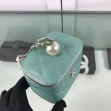 Zivas Charm Contemporary Flair Fashion Handbag (Everyday Luxury Essential) – Detail View