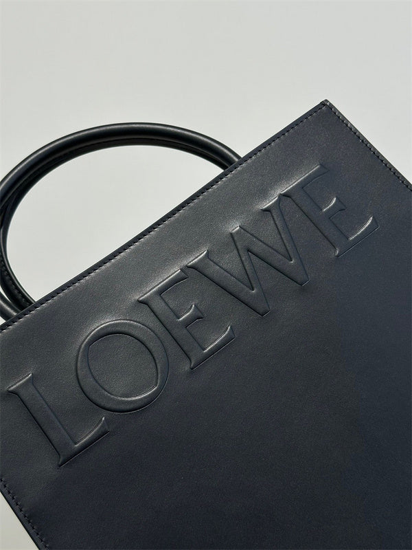 Ziva's Charm handbag – product shot (36cm*28cm*7.5cm)