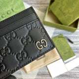 Styled lifestyle shot of everyday-luxe elevated women's handbag – women's everyday handbag