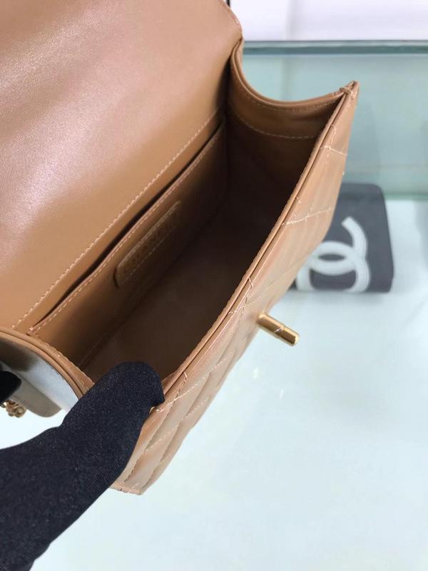 Zivas Charm Refined Everyday Style Fashion Handbag (Designer-Inspired Craftsmanship) – Close-Up Detail