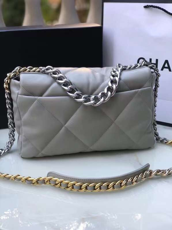  spacious purse view 4