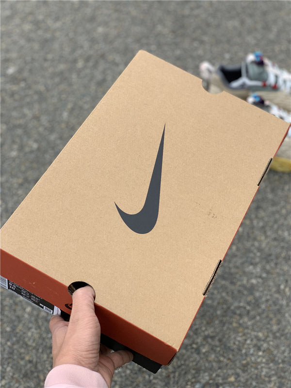 Nike Men's & Women's Luxury Low-Top Trainers — Style 021 angle view