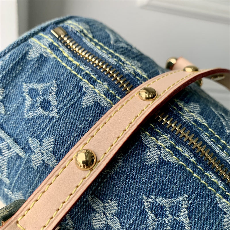  Sophisticated structured bag carried on shoulder 10