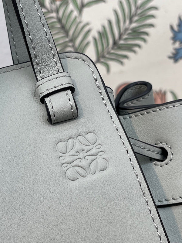 Ziva's Charm handbag – product shot (11cm*19cm*19cm)