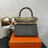  Tailored structured bag front view