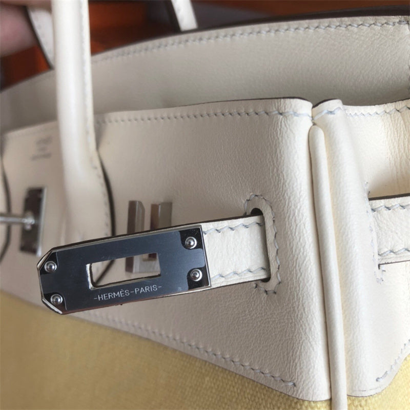  tote bag interior and compartment view