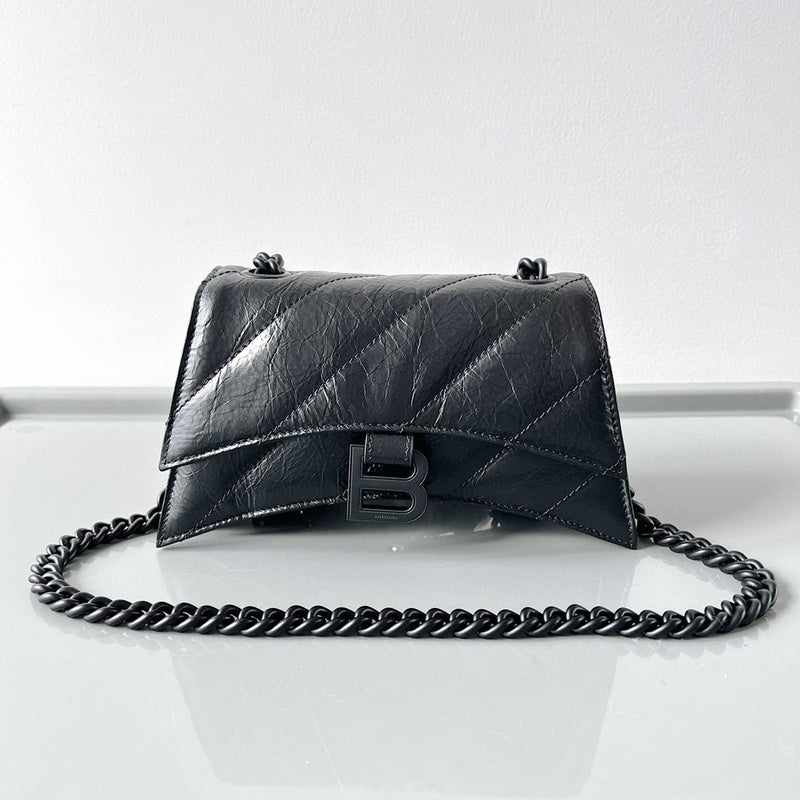 Zivas Charm Effortless Sophistication Statement Handbag (Modern Wardrobe Staple) – Lifestyle Shot
