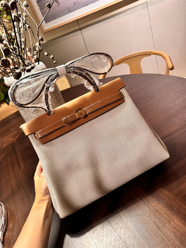 Interior view of timeless premium bag