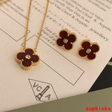 Front view of Van Cleef & Arpels unisex jewelry piece