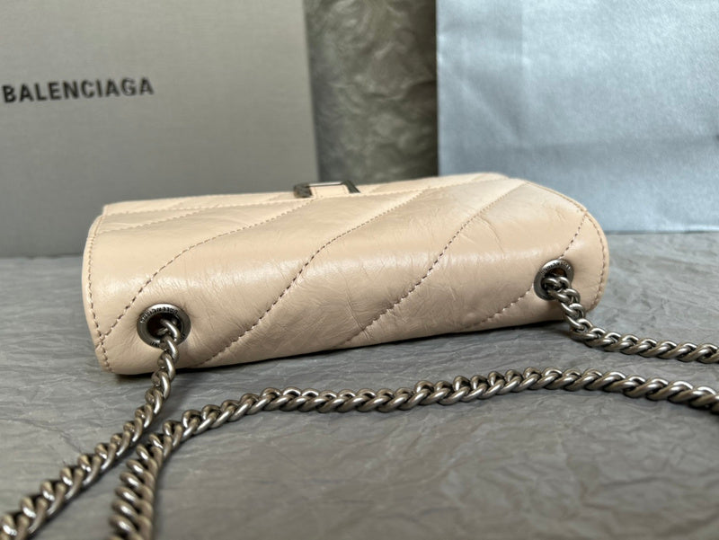 Zivas Charm Contemporary Flair Statement Handbag (Effortless Style Upgrade) – Back View