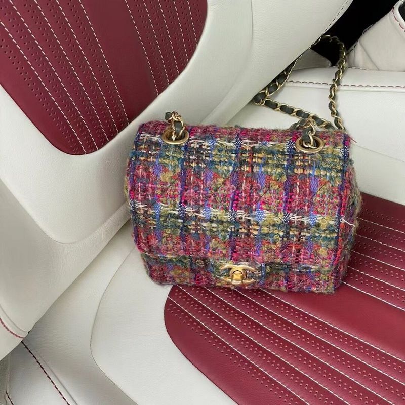 Zivas Charm Sleek Silhouette Designer Handbag (Elevated Daily Companion) – Lifestyle Shot