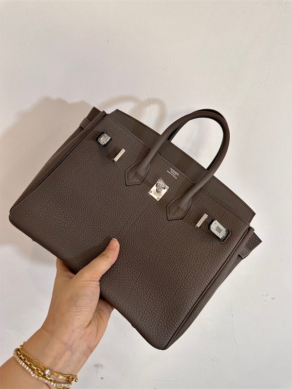  Clean-Lined handbag front view