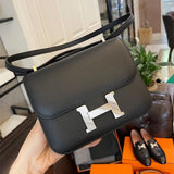  Statement top-handle bag front view