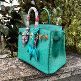 Streamlined handbag styled for everyday wear
