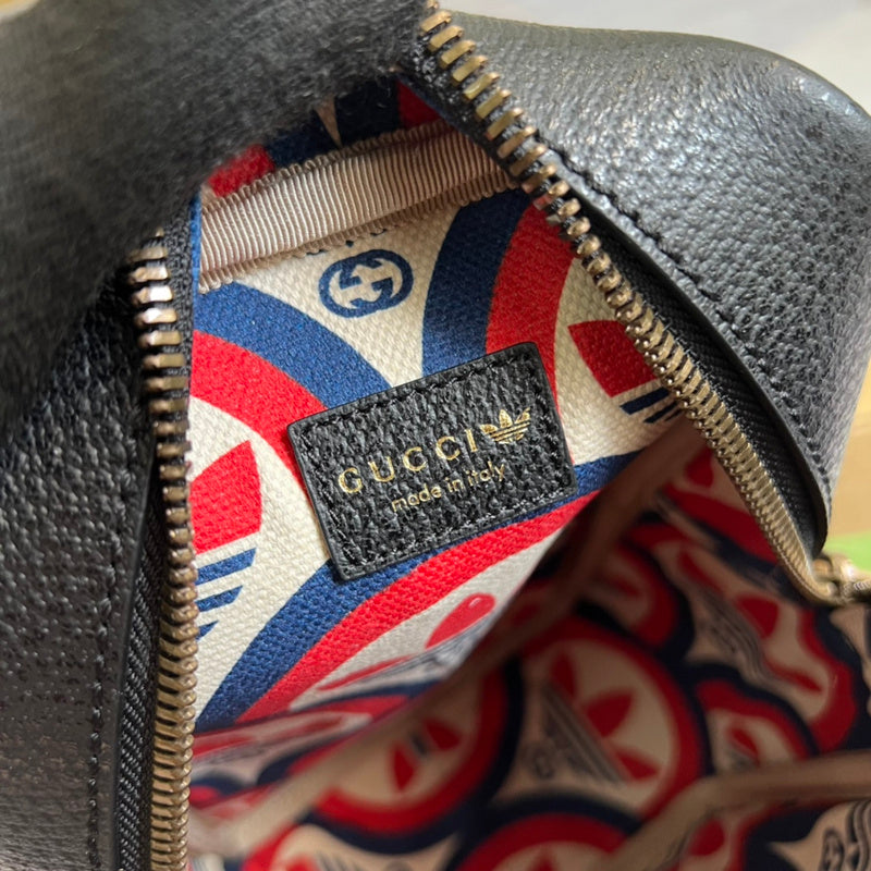 Close-up detail of everyday-luxe classic women's handbag – women's premium purse