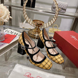 Back view of Roger Vivier luxury piece style No.101