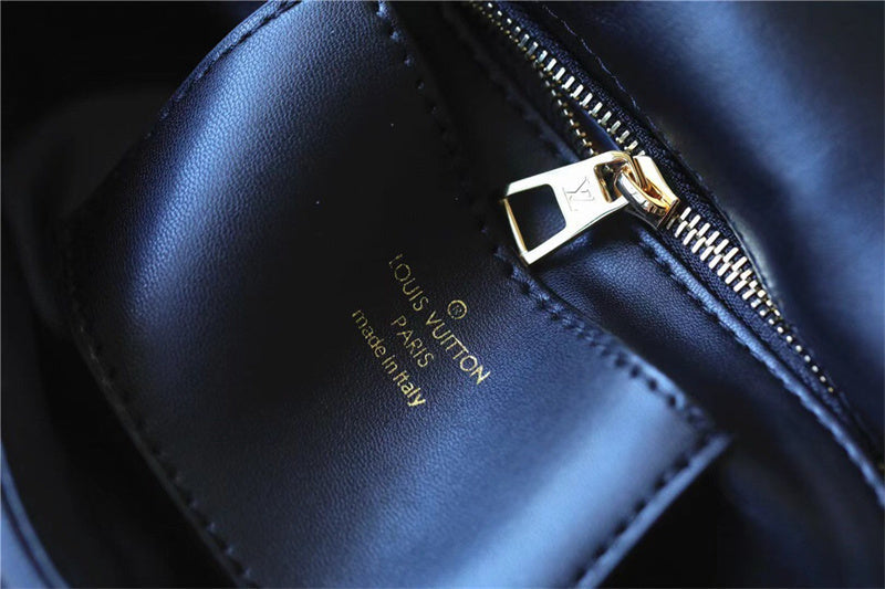  Elegant carryall bag carried on shoulder 28