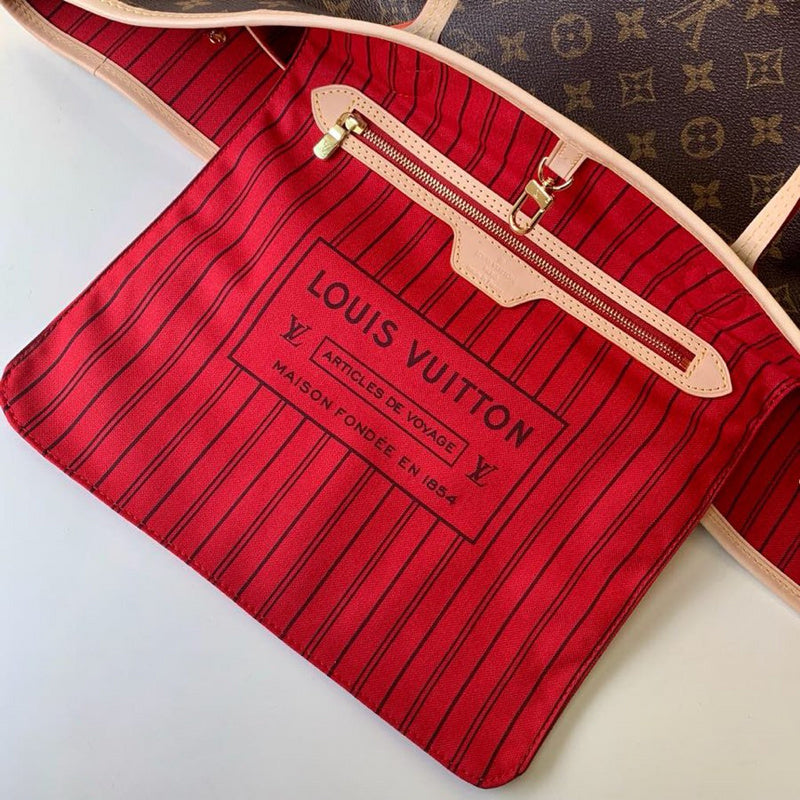 Side profile of modern classic women's handbag – women's statement bag